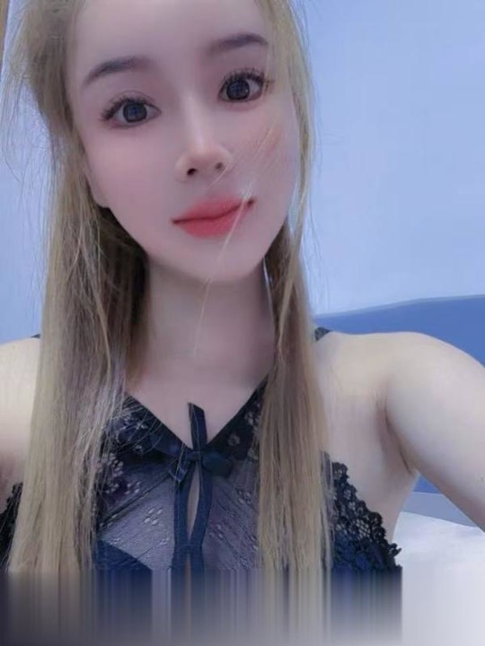江苏-无锡江阴肤白颜值妹子-1.jpg