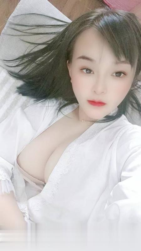 武汉欢乐谷丰满姐姐