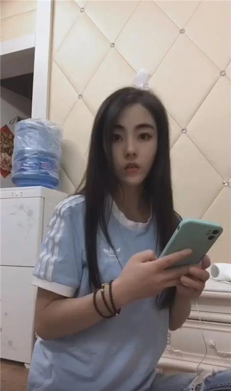 合肥百汇广场小姐姐