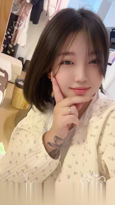 长沙零零嫩妹兼职很有料黑丝美腿